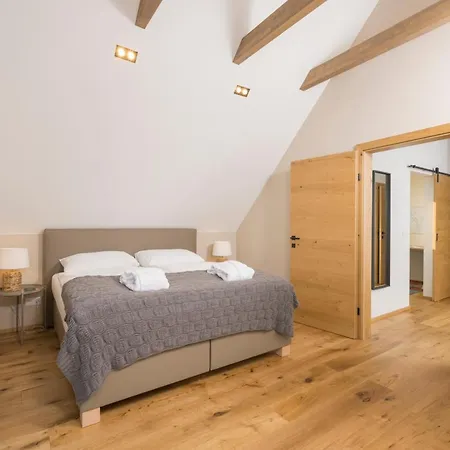 Weinzeit بيت للعطل غامليتز